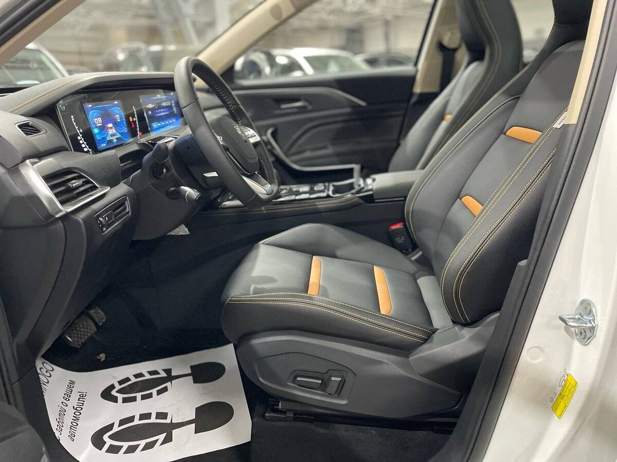 FAW Bestune T77 с пробегом — 2023 год. Фото: #10