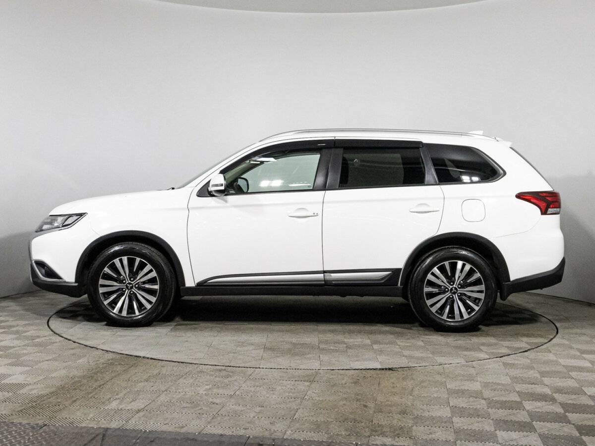 Mitsubishi Outlander с пробегом — 2018 год. Фото: #7