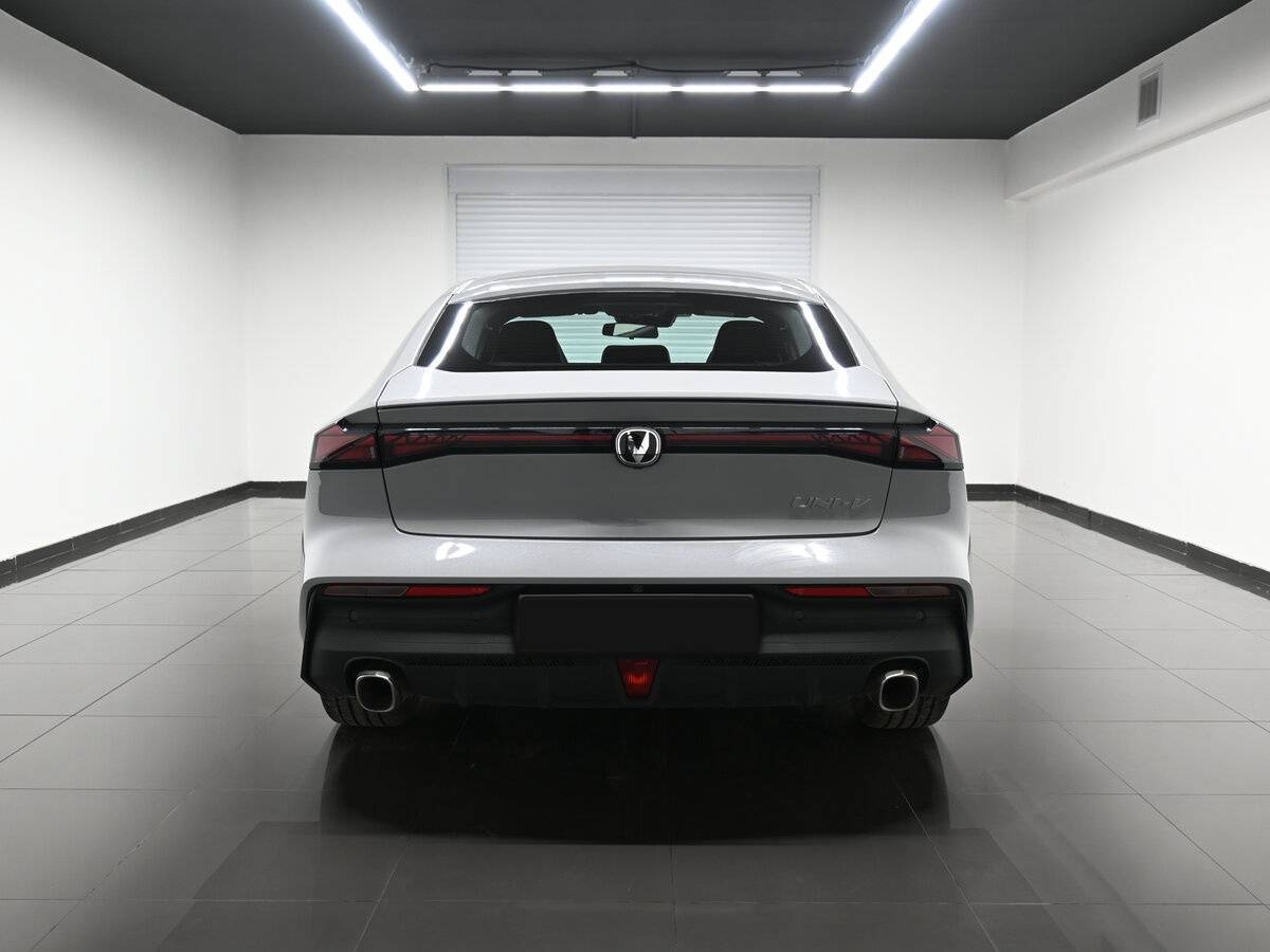 Changan UNI-V с пробегом — 2023 год. Фото: #3