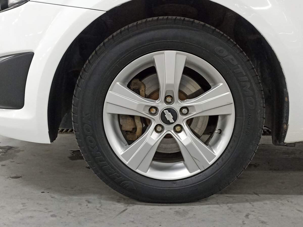 Chevrolet Aveo с пробегом — 2012 год. Фото: #17