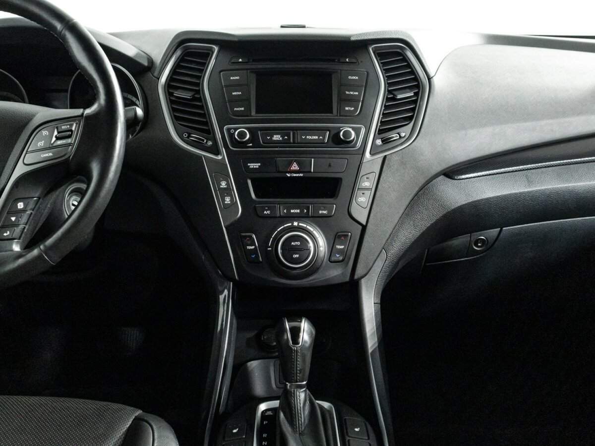 Hyundai Santa Fe с пробегом — 2016 год. Фото: #13