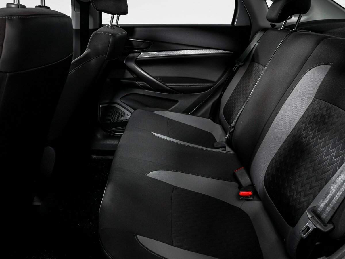 Lada (ВАЗ) Vesta с пробегом — 2023 год. Фото: #9