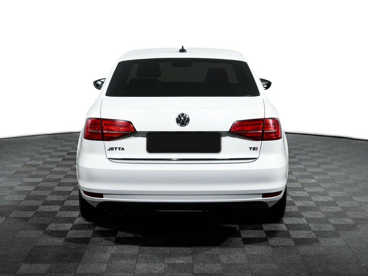 Volkswagen Jetta с пробегом — 2017 год. Фото: #5