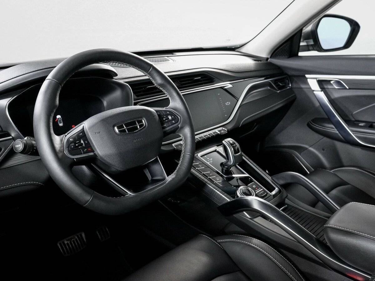 Geely Atlas Pro с пробегом — 2022 год. Фото: #13