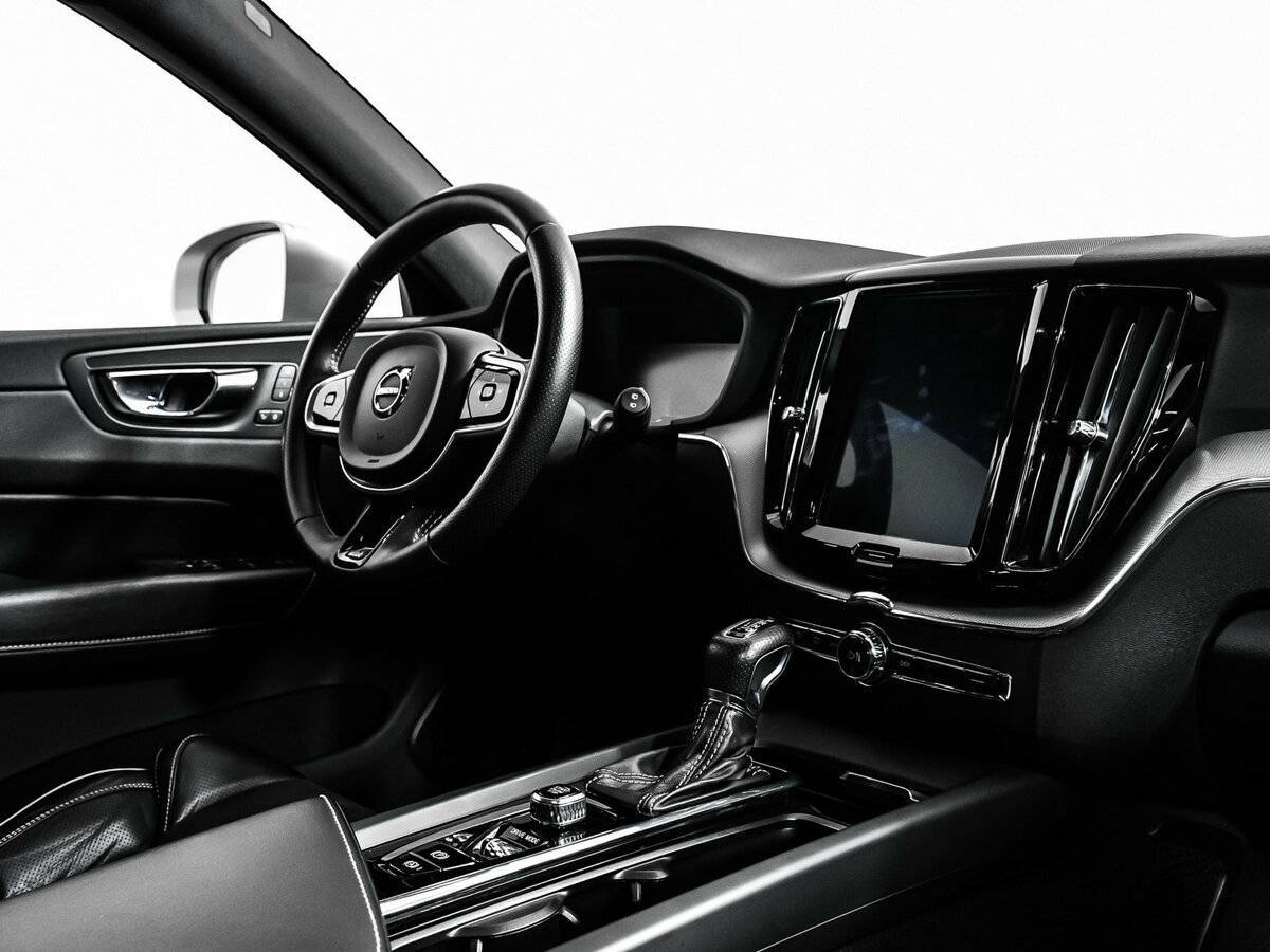 Volvo XC60 с пробегом — 2018 год. Фото: #8