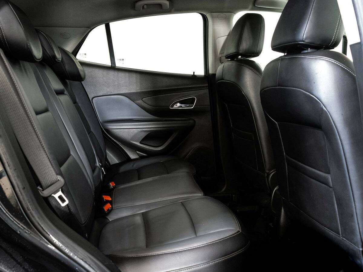 Opel Mokka с пробегом — 2015 год. Фото: #16