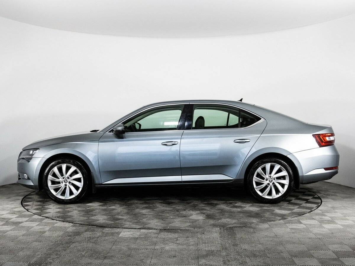 Skoda Superb с пробегом — 2017 год. Фото: #7