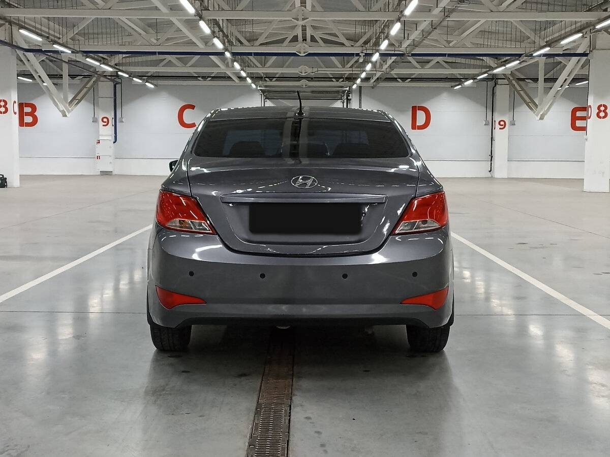 Hyundai Solaris с пробегом — 2015 год. Фото: #5