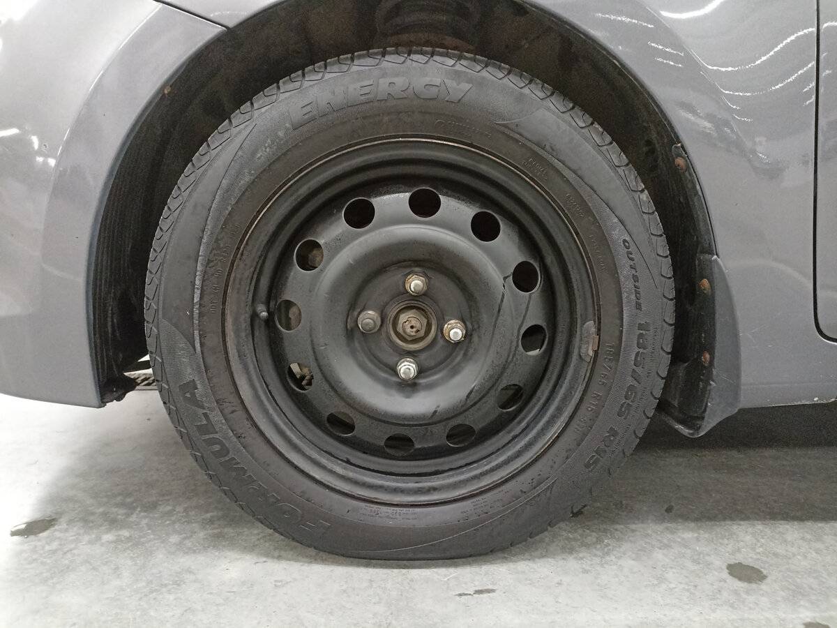 Hyundai Solaris с пробегом — 2015 год. Фото: #17