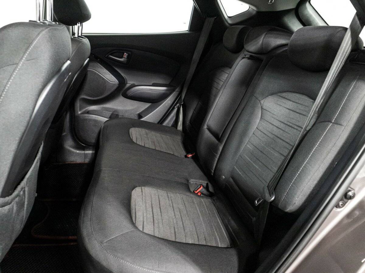 Hyundai ix35 с пробегом — 2013 год. Фото: #9