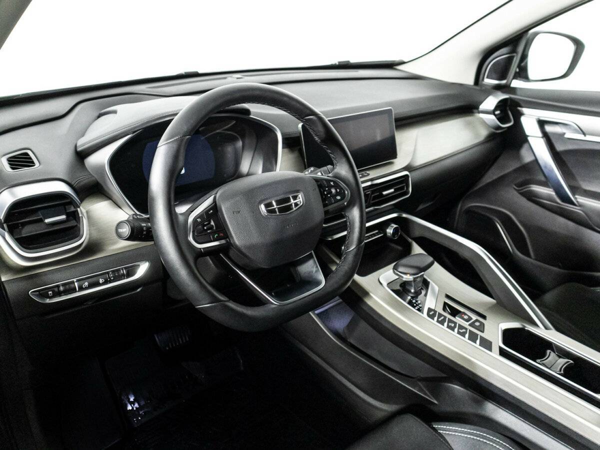 Geely Coolray с пробегом — 2023 год. Фото: #10