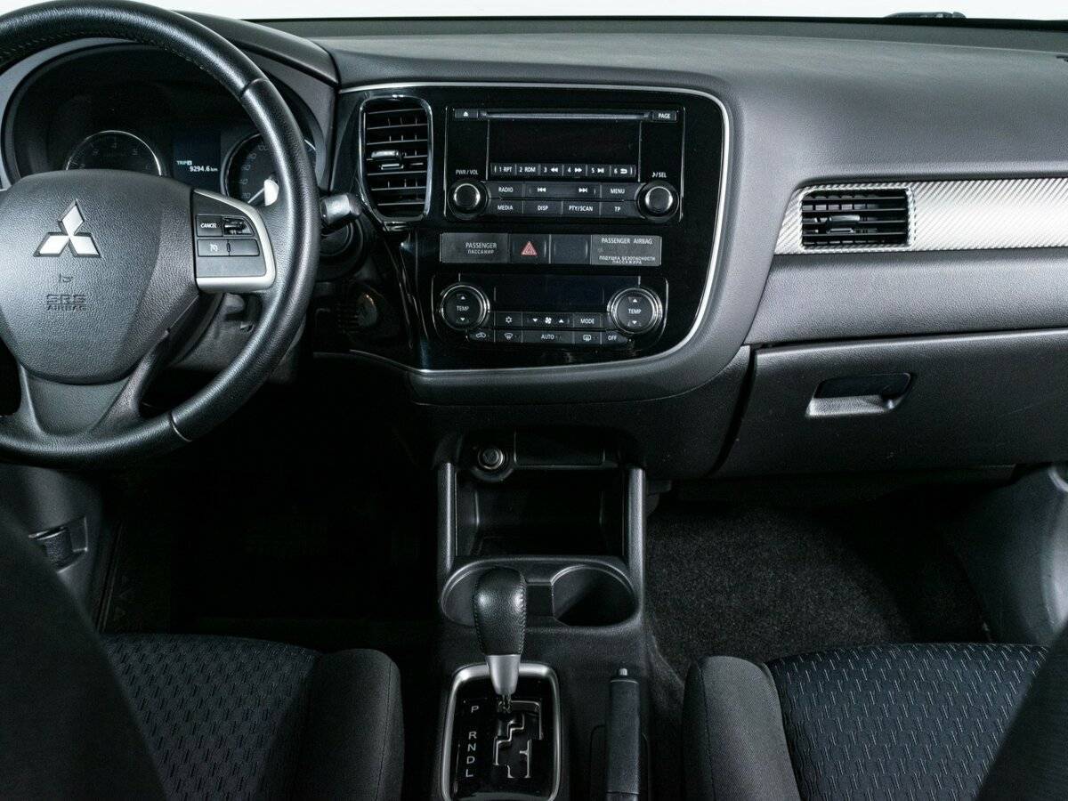 Mitsubishi Outlander с пробегом — 2012 год. Фото: #8