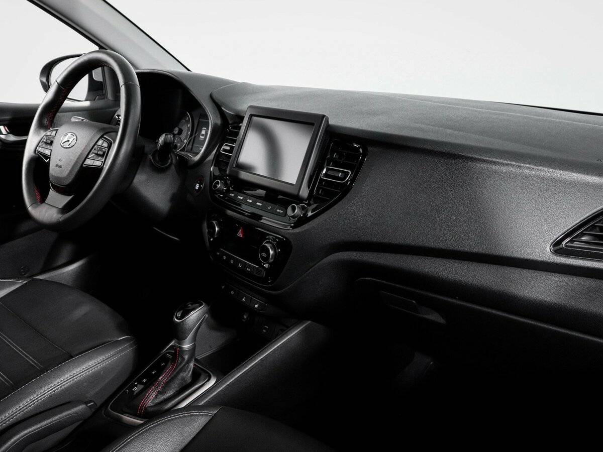 Hyundai Solaris с пробегом — 2020 год. Фото: #8