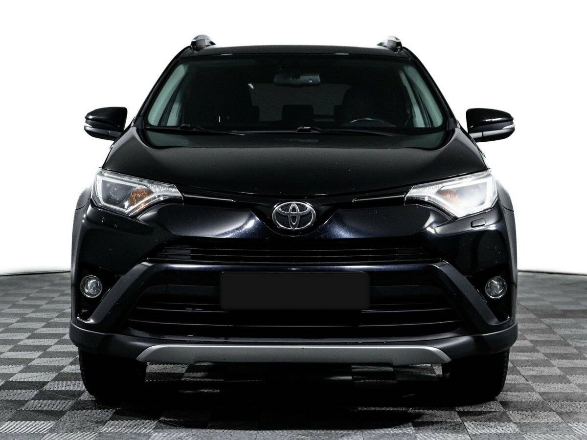 Toyota RAV4 с пробегом — 2017 год. Фото: #1