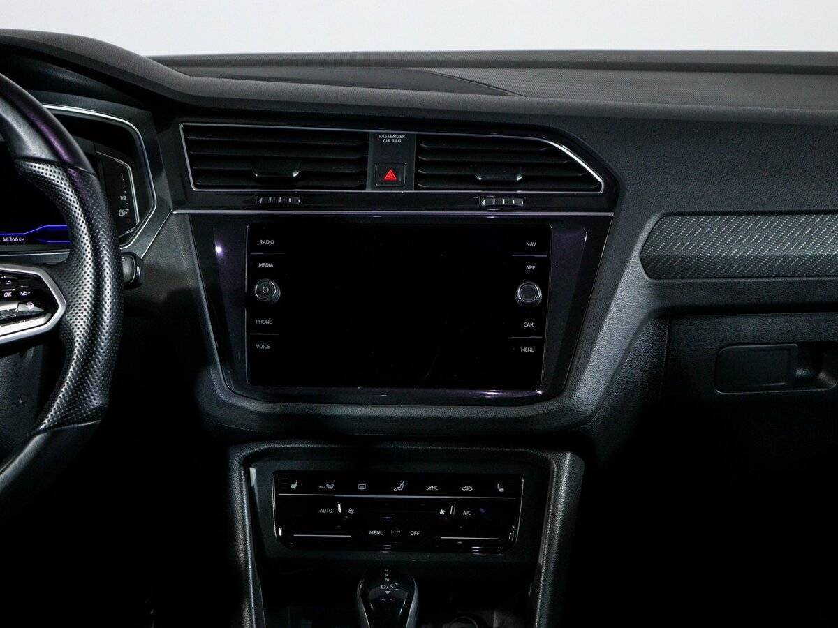 Volkswagen Tiguan с пробегом — 2021 год. Фото: #12