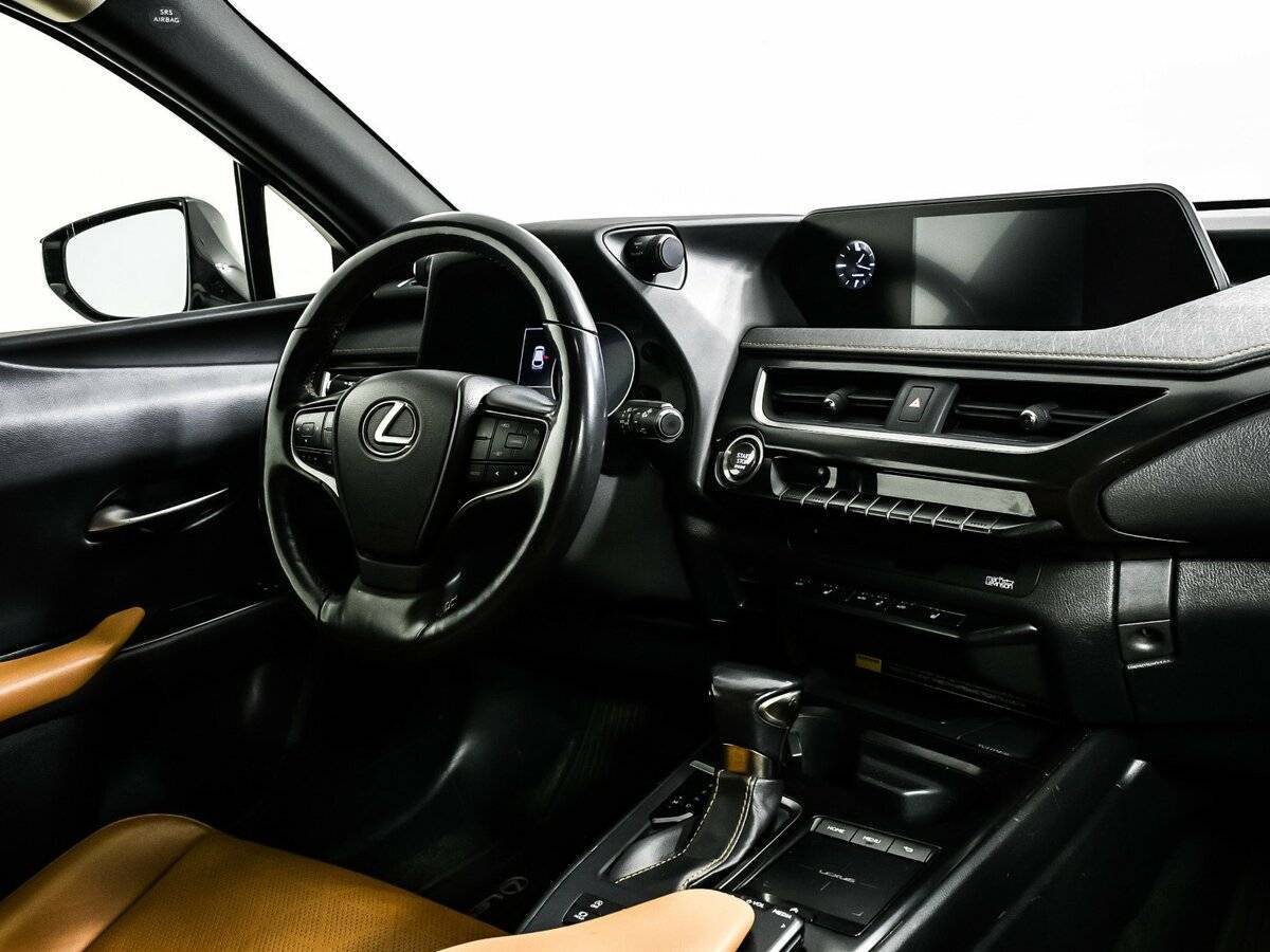 Lexus UX с пробегом — 2019 год. Фото: #8