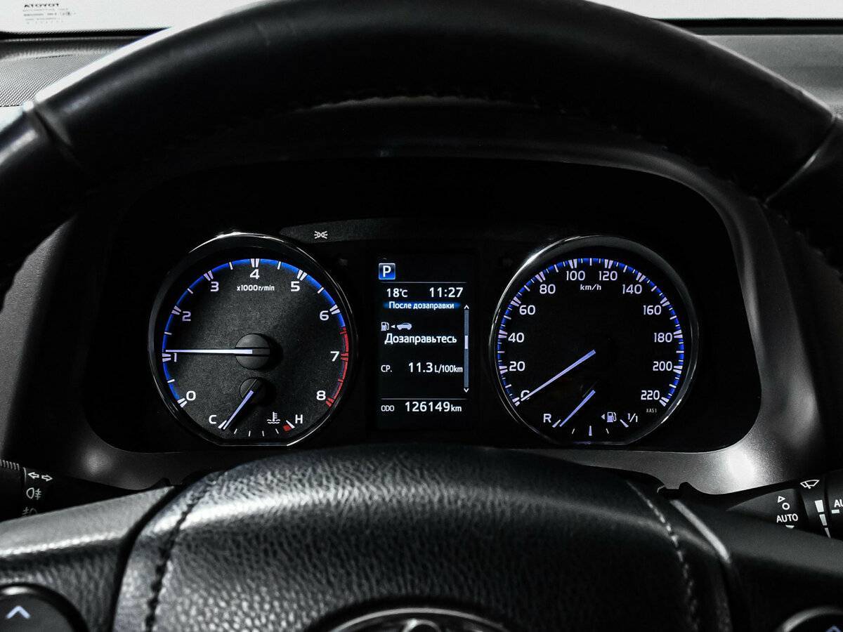 Toyota RAV4 с пробегом — 2017 год. Фото: #9