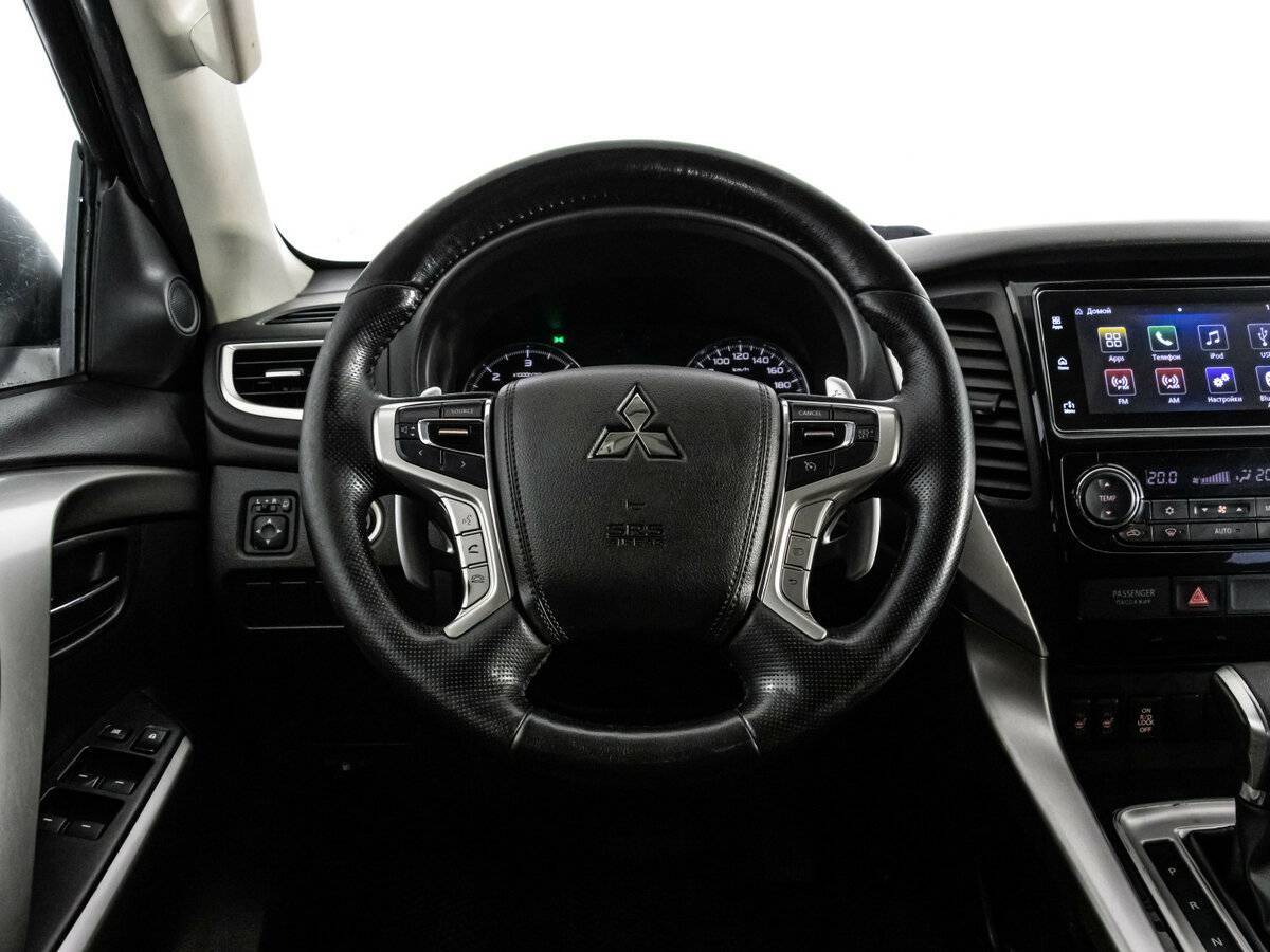 Mitsubishi Pajero Sport с пробегом — 2018 год. Фото: #11