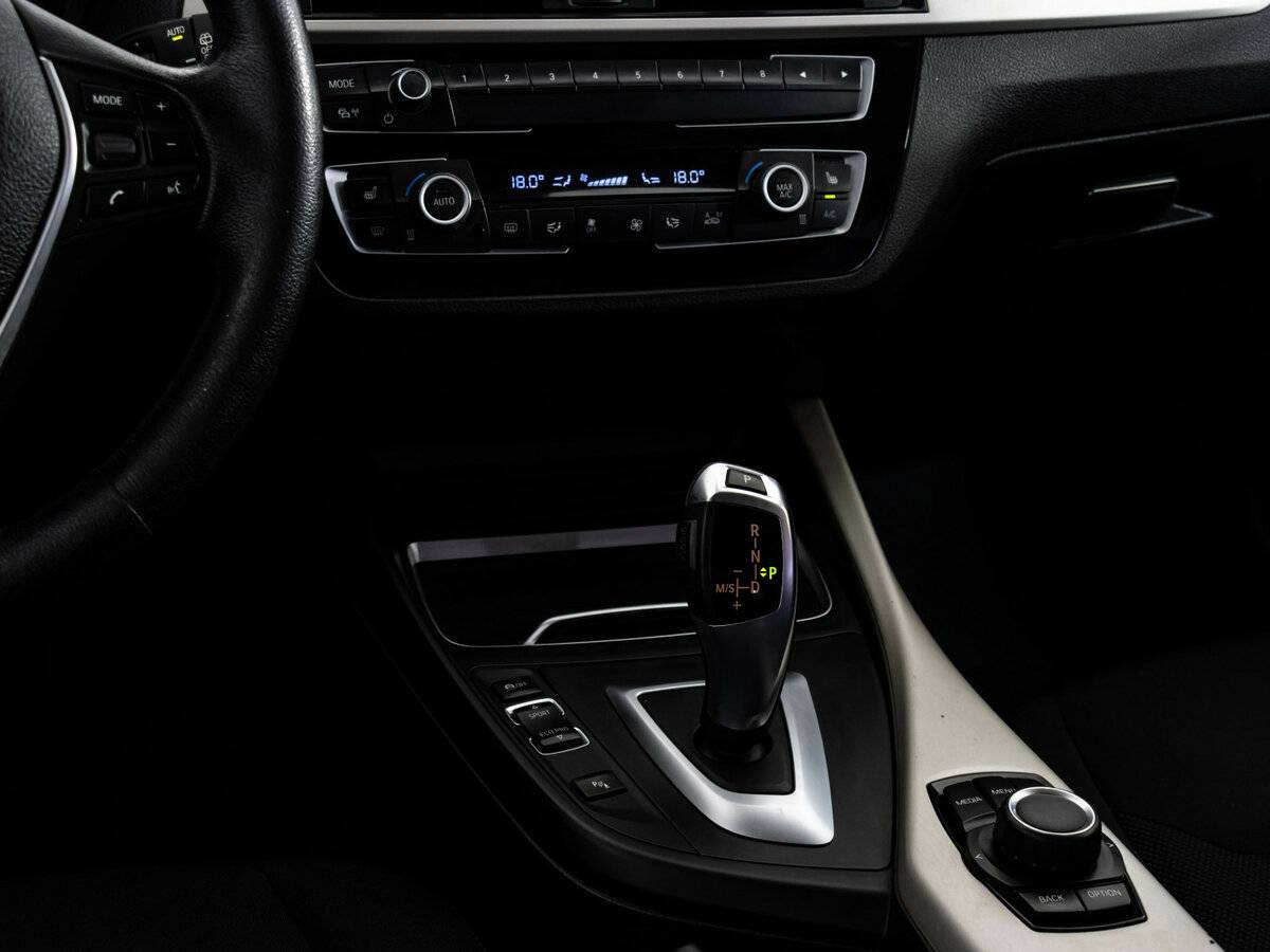 BMW 1 серии с пробегом — 2017 год. Фото: #14