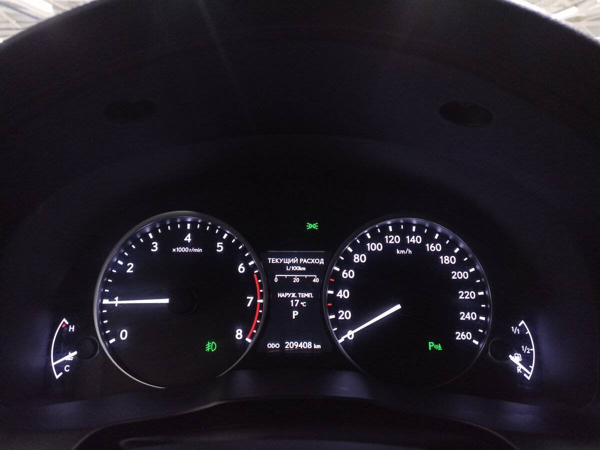 Lexus ES с пробегом — 2013 год. Фото: #12