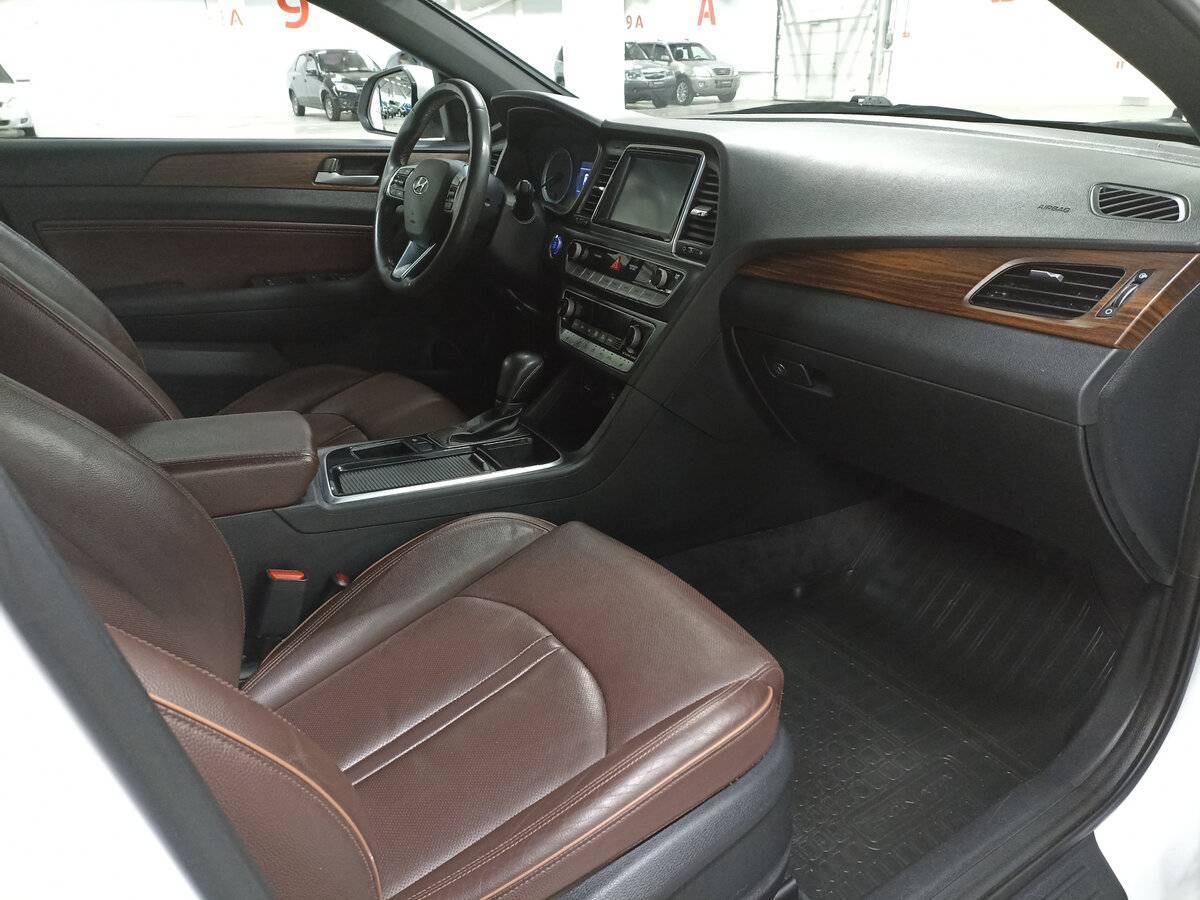 Hyundai Sonata с пробегом — 2017 год. Фото: #10