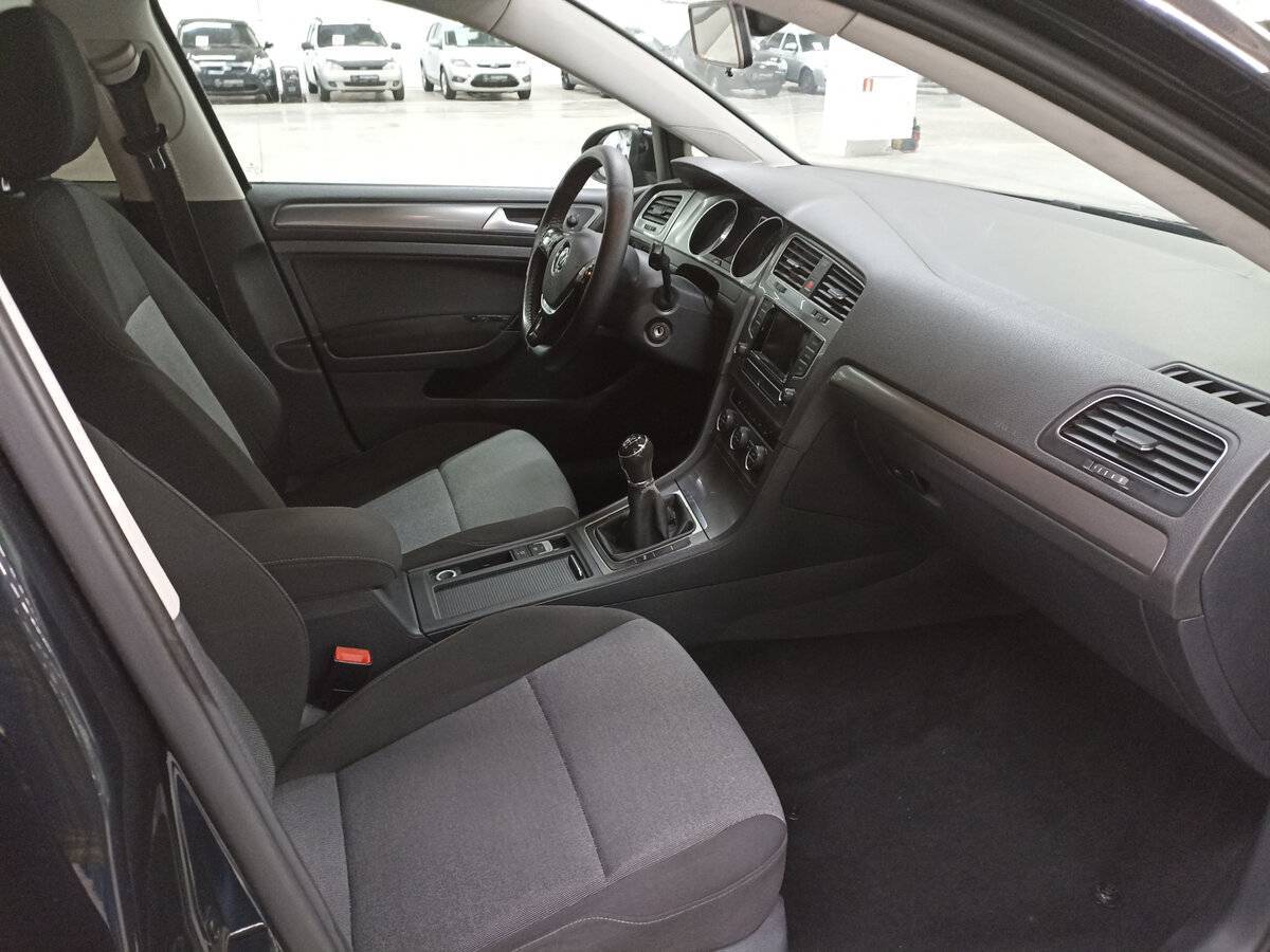 Volkswagen Golf с пробегом — 2013 год. Фото: #10