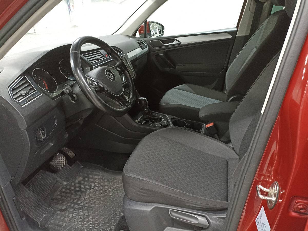 Volkswagen Tiguan с пробегом — 2018 год. Фото: #15