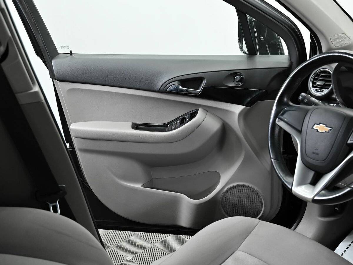 Chevrolet Orlando с пробегом — 2013 год. Фото: #5