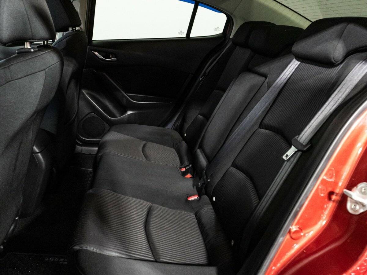 Mazda 3 с пробегом — 2013 год. Фото: #9