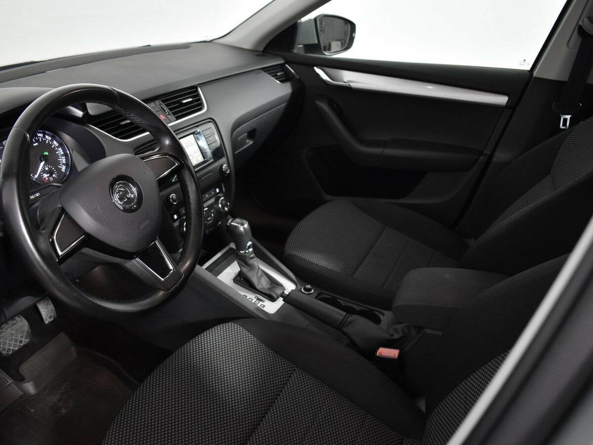 Skoda Octavia с пробегом — 2015 год. Фото: #8