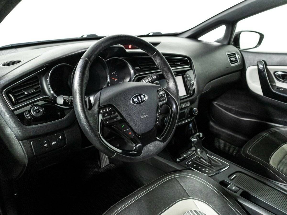 Kia Ceed с пробегом — 2016 год. Фото: #10