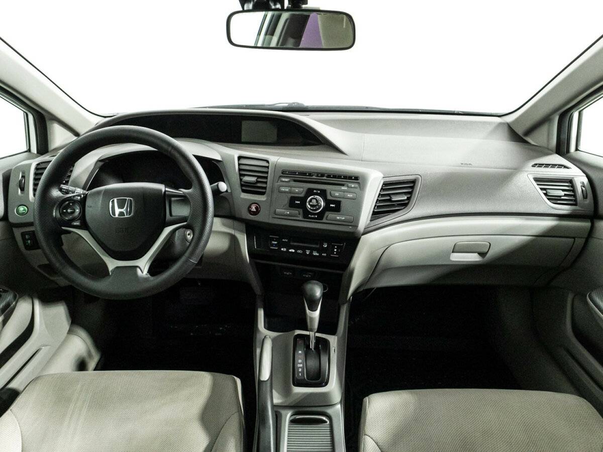 Honda Civic с пробегом — 2012 год. Фото: #12