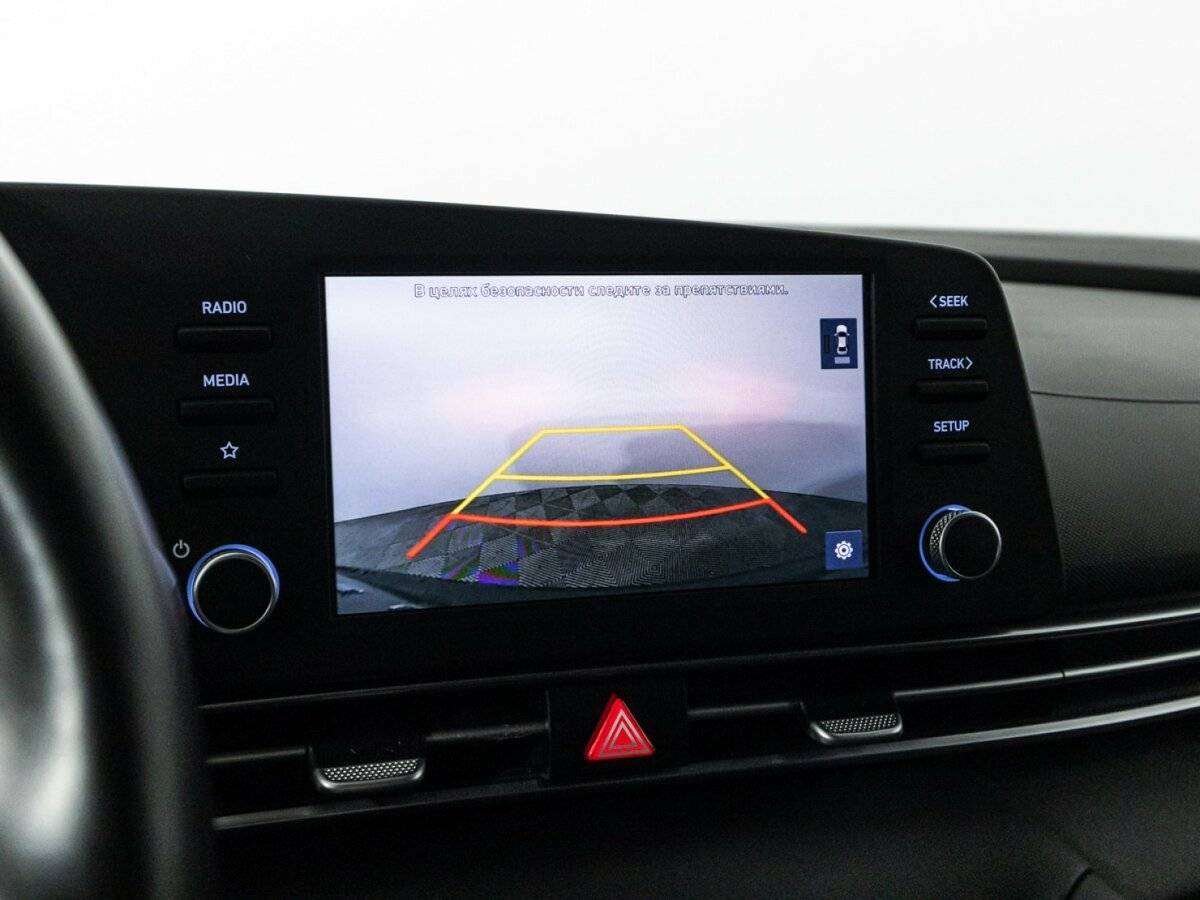 Hyundai Elantra с пробегом — 2021 год. Фото: #14