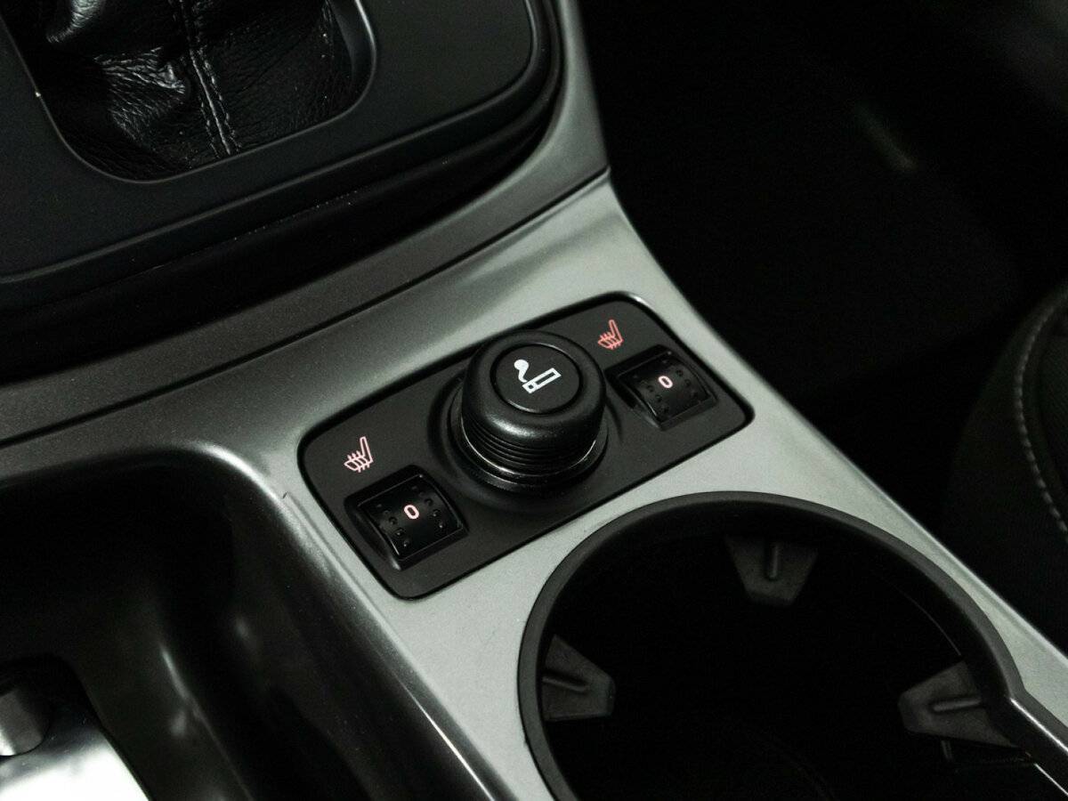 Ford Kuga с пробегом — 2016 год. Фото: #19