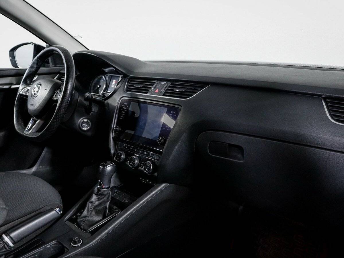 Skoda Octavia с пробегом — 2017 год. Фото: #6