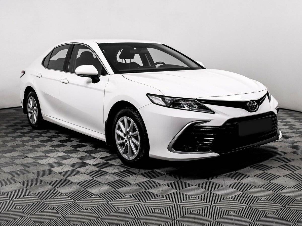 Toyota Camry с пробегом — 2021 год. Фото: #2