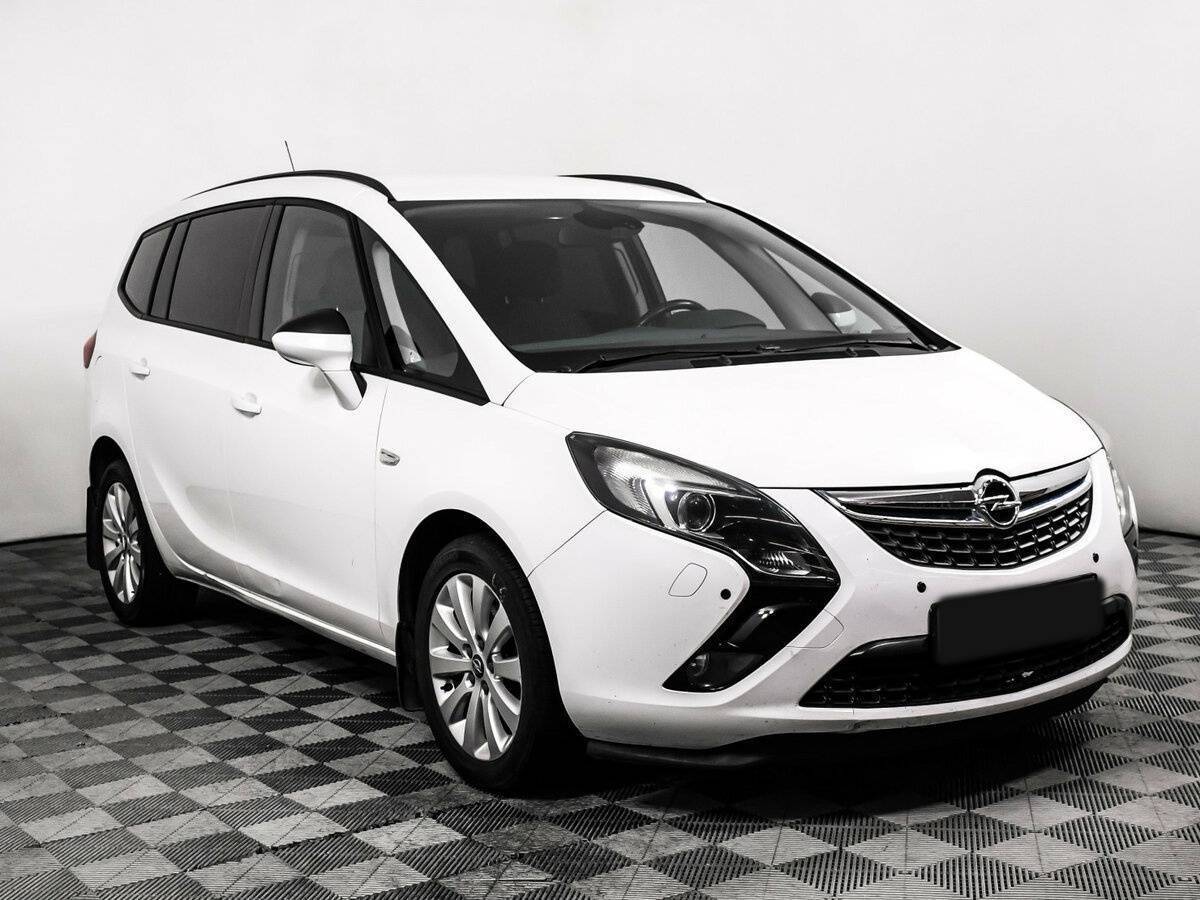 Opel Zafira с пробегом — 2013 год. Фото: #2