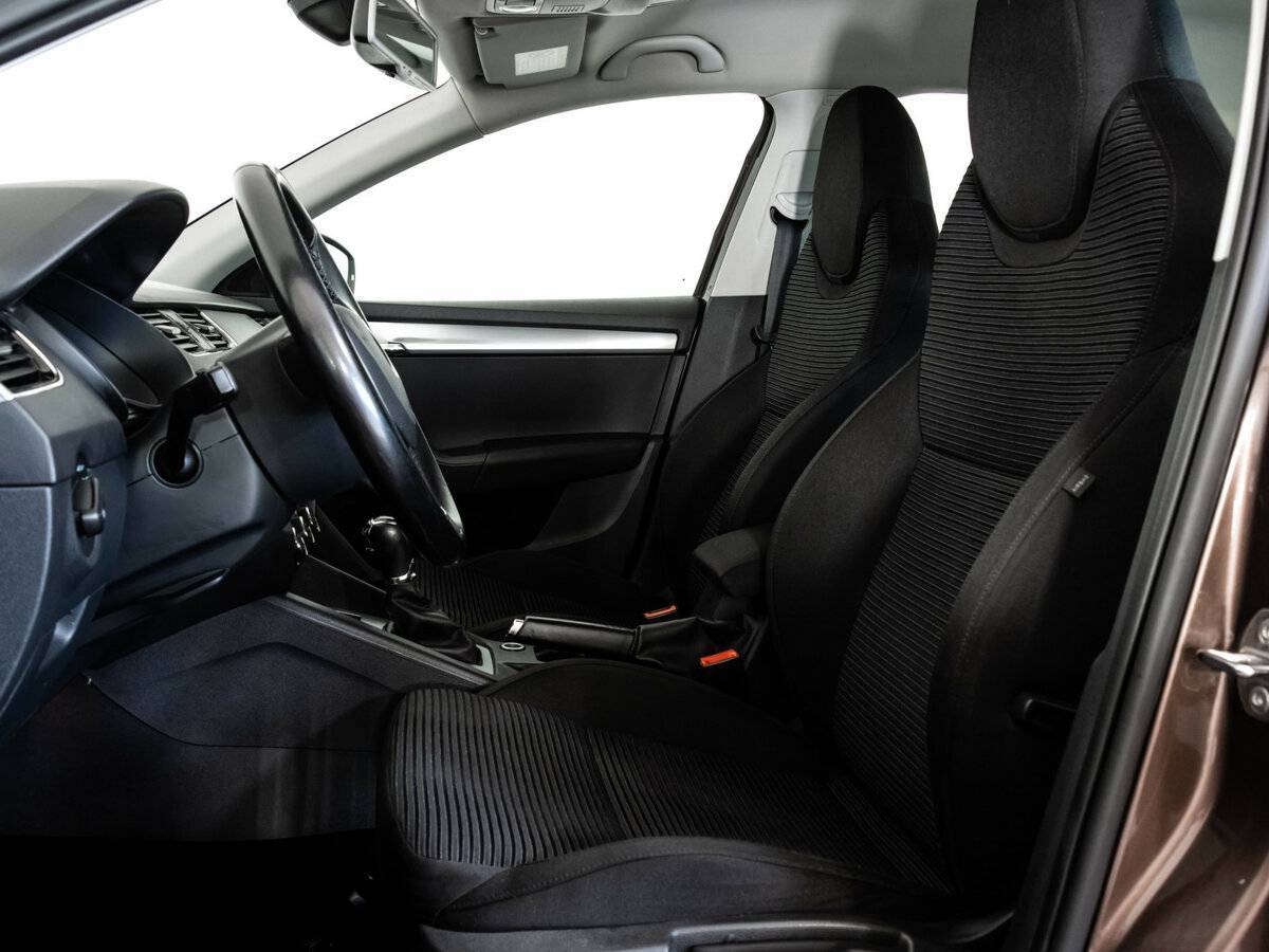 Skoda Octavia с пробегом — 2014 год. Фото: #11