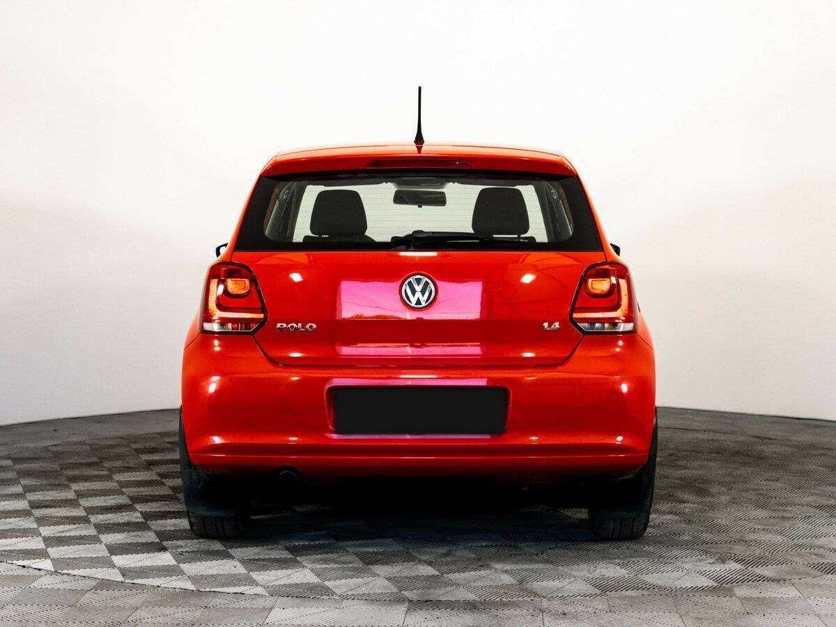 Volkswagen Polo с пробегом — 2013 год. Фото: #5
