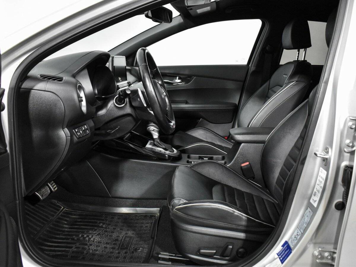 Kia Cerato с пробегом — 2022 год. Фото: #10