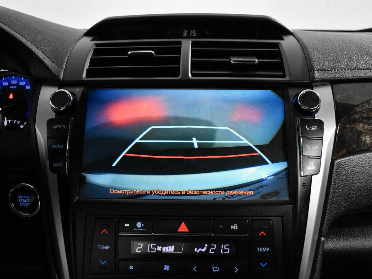 Toyota Camry с пробегом — 2018 год. Фото: #17