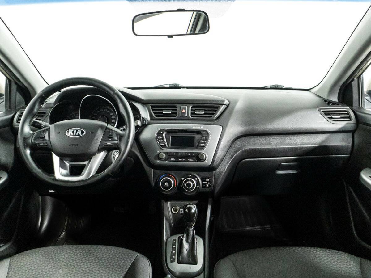 Kia Rio с пробегом — 2014 год. Фото: #12