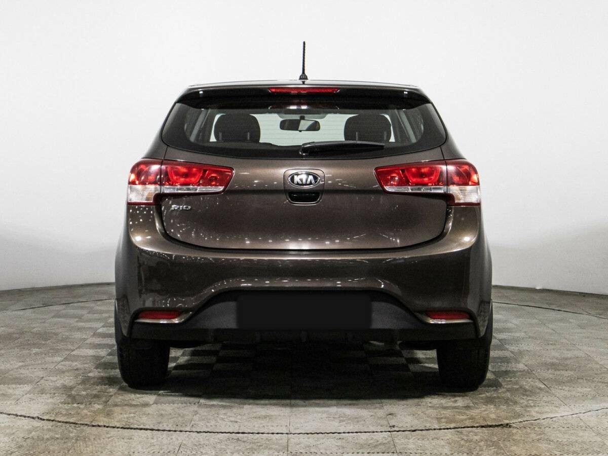 Kia Rio с пробегом — 2016 год. Фото: #5