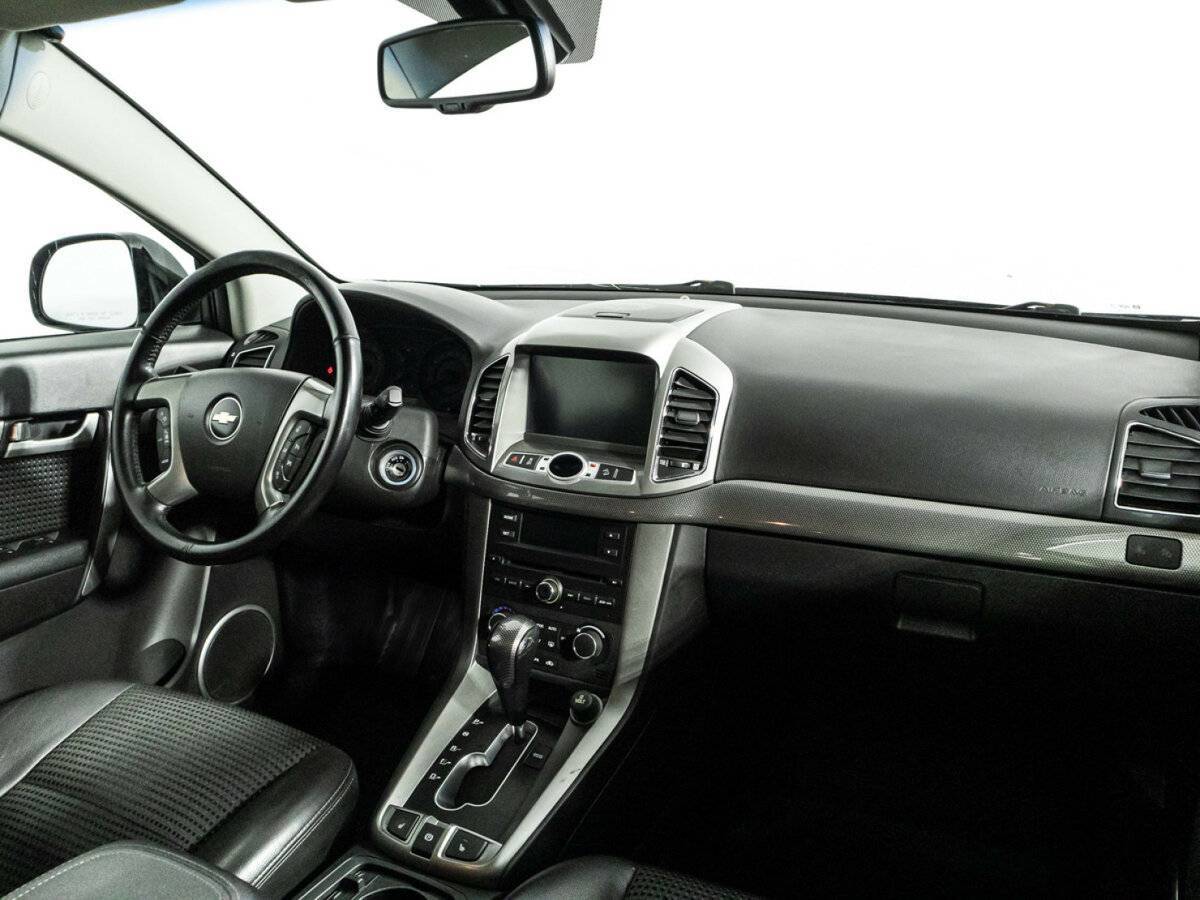 Chevrolet Captiva с пробегом — 2013 год. Фото: #8