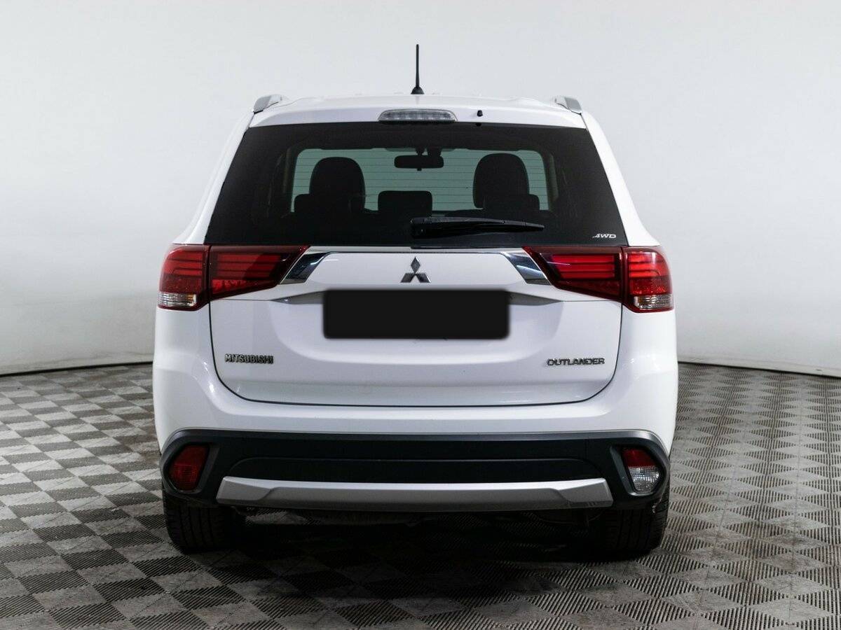 Mitsubishi Outlander с пробегом — 2016 год. Фото: #5