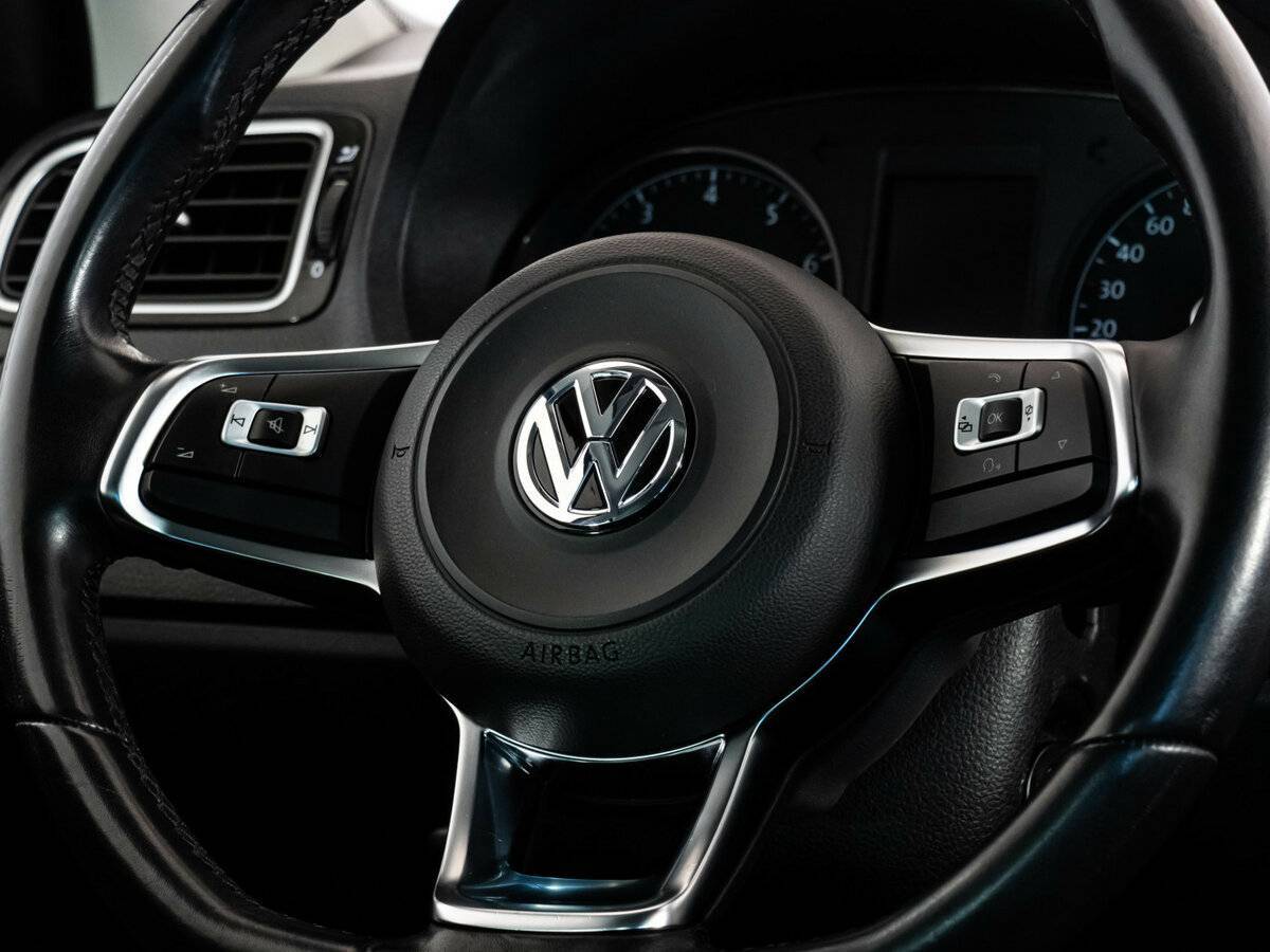 Volkswagen Polo с пробегом — 2019 год. Фото: #11