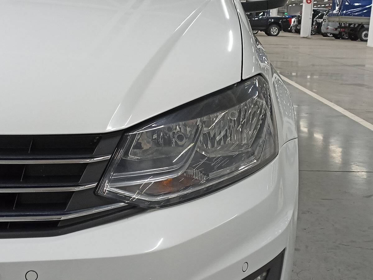 Volkswagen Polo с пробегом — 2018 год. Фото: #16