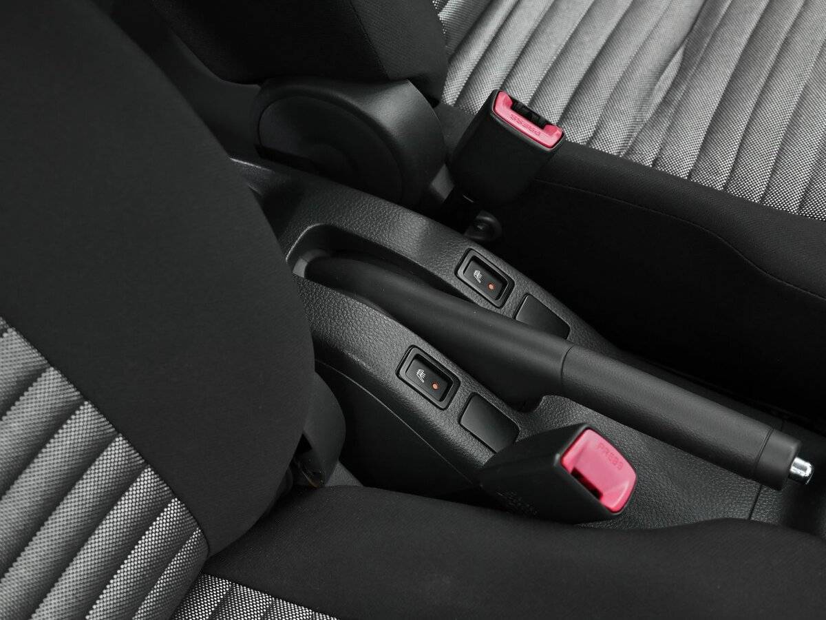 Suzuki SX4 с пробегом — 2013 год. Фото: #10