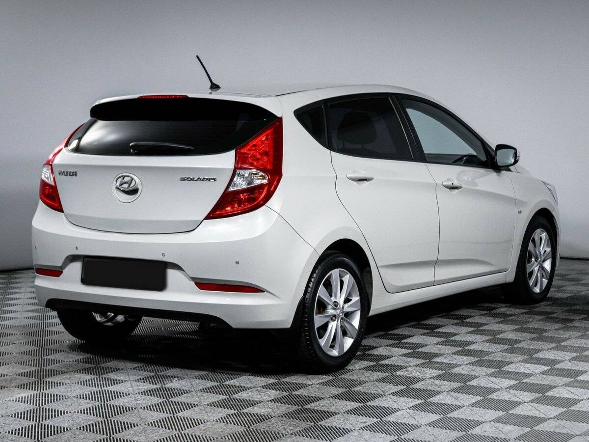 Hyundai Solaris с пробегом — 2015 год. Фото: #3