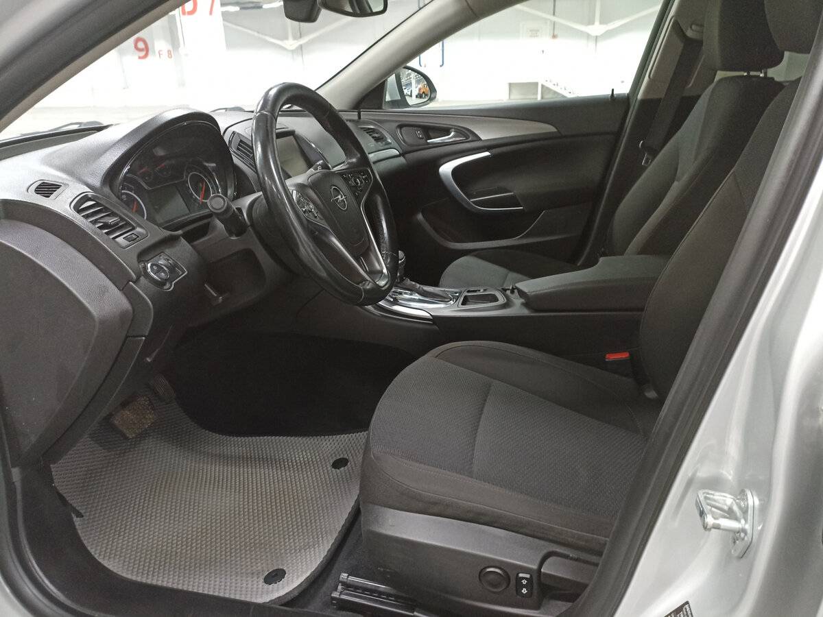 Opel Insignia с пробегом — 2014 год. Фото: #15